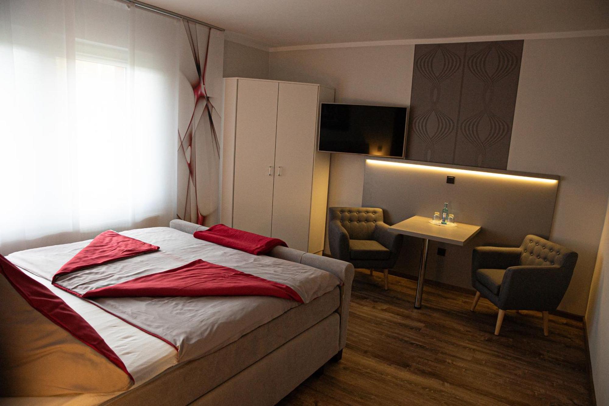 Pension Rüssel-Pub Sangerhausen Habitación foto